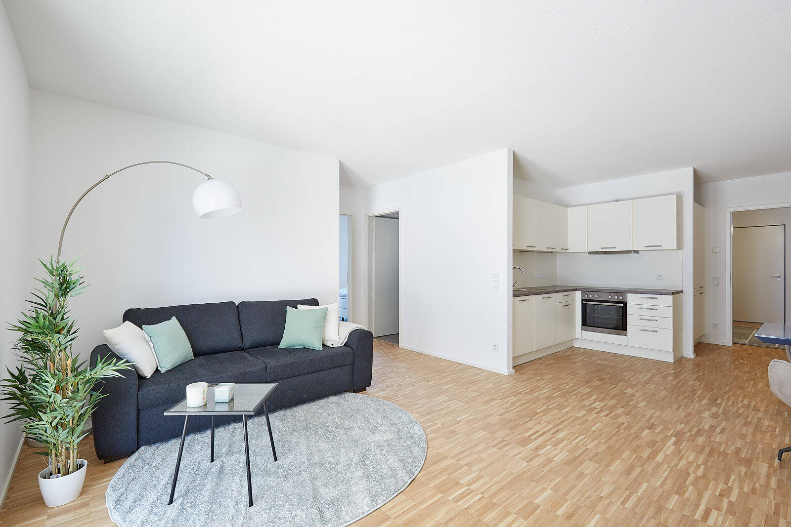 Ihr neues Zuhause: Moderne 2-Zimmer-Wohnung mit Terrasse, 13053 Berlin (Lichtenberg Hohenschönhausen)