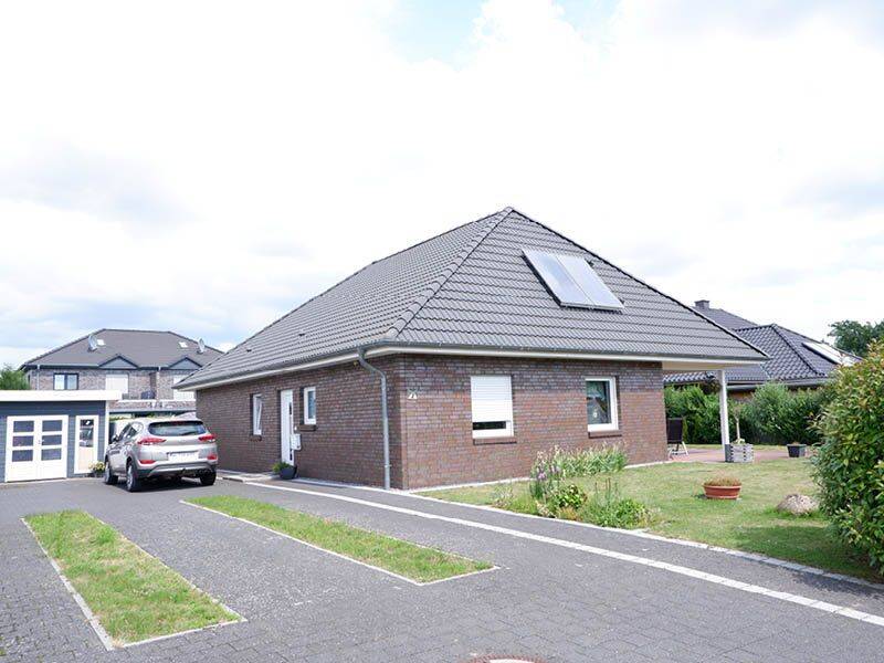 Neuwertiger Walmdachbungalow – Wohnen auf einer Ebene –, 21395 Tespe