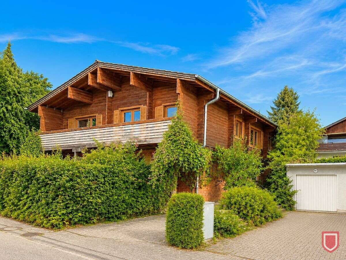 Ein Zuhause mit Charakter – finnisches Holzblockhaus am Brasselsberg, 34132 Kassel (Bad Wilhelmshöhe Brasselsberg Niederzwehren Nordshausen Oberzwehren)