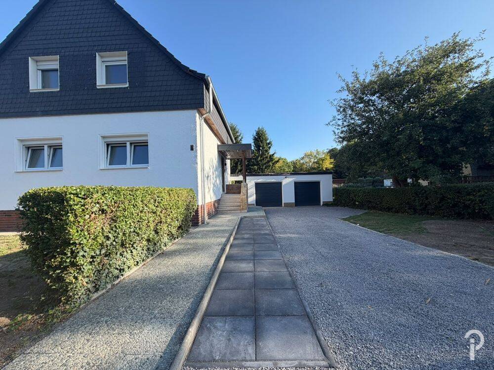 Einfamilienhaus mit 5 Zimmern und 2 Bädern, großem Garten ideal für Familien. Komplett saniert!, 40472 Düsseldorf (Hubbelrath Lichtenbroich Rath Unterrath)