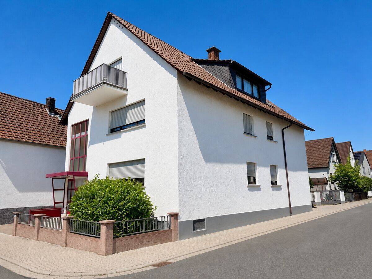 Eigentumswohnung Großzügige 4-Zimmer-Wohnung mit Balkon und Garage, 63110 Rodgau
