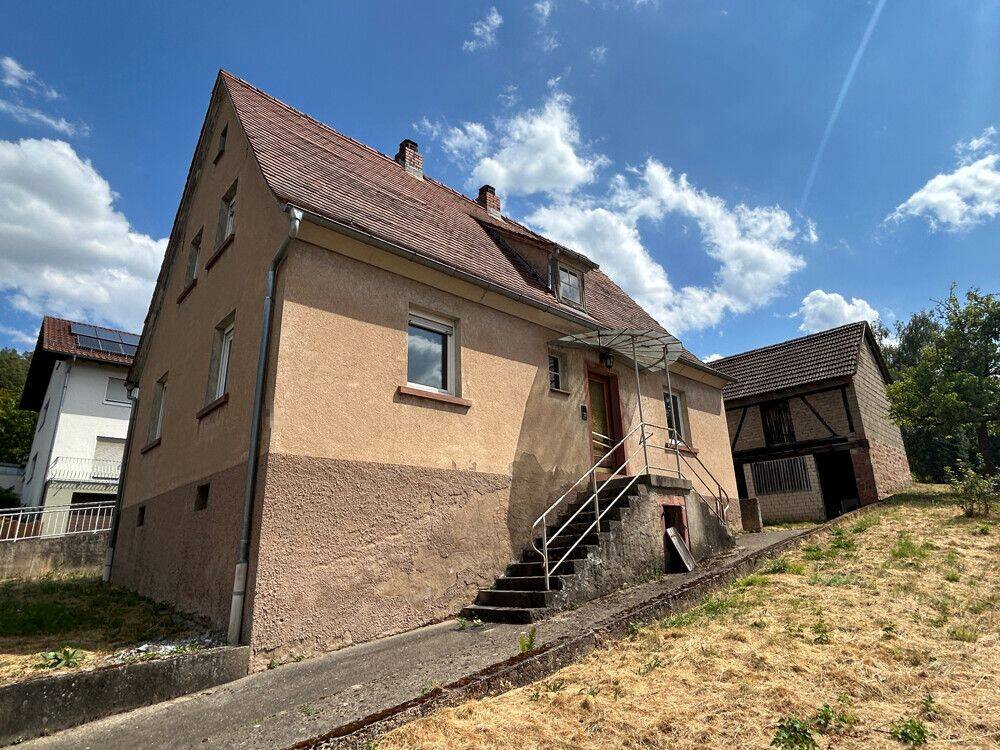 Herrlich großes Grundstück mit sanierungsbedürftigem Einfamilienhaus, 63853 Mömlingen