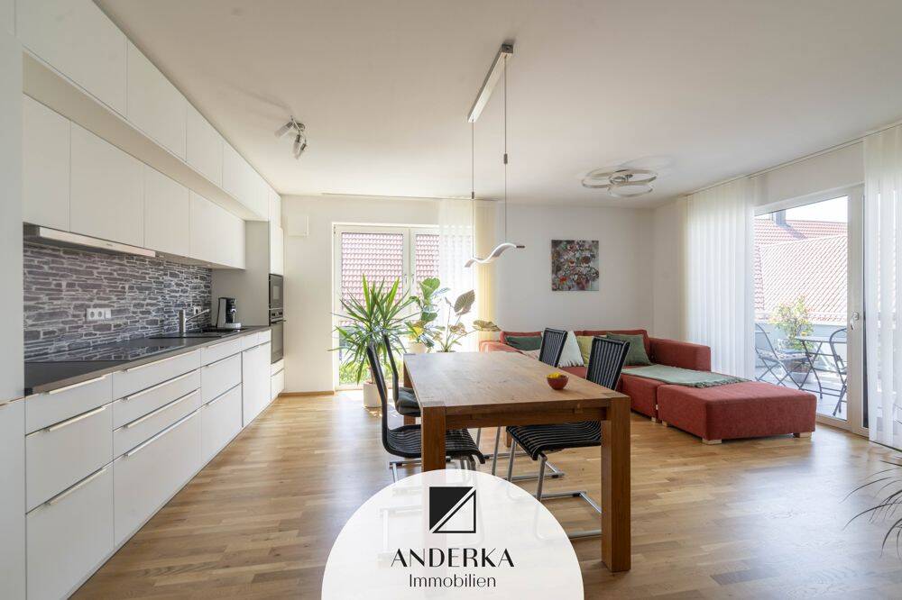 Neuwertige 3-Zimmer-Wohnung mit sonnigem Balkon & hochwertiger Einbauküche!, 89335 Ichenhausen