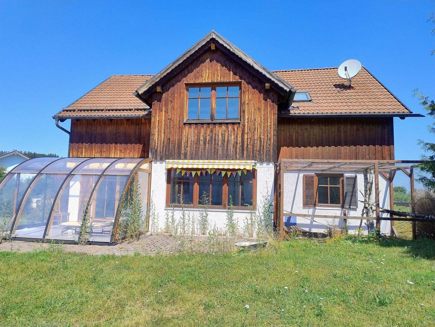 Ortsteil von MARKTOBERDORF – Glück kann man kaufen – Großes Einfamilienhaus in großem Garten, 87616 Marktoberdorf