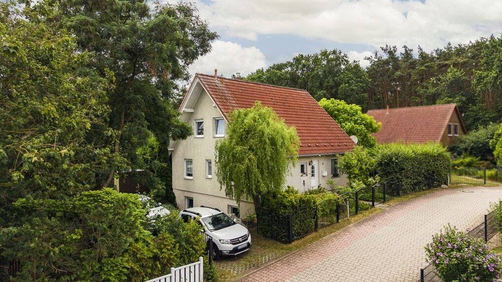 Familienglück mit viel Platz – Großzügiges Einfamilienhaus mit Doppelgarage, Garten und ausgebautem Keller, 14542 Werder (Havel)