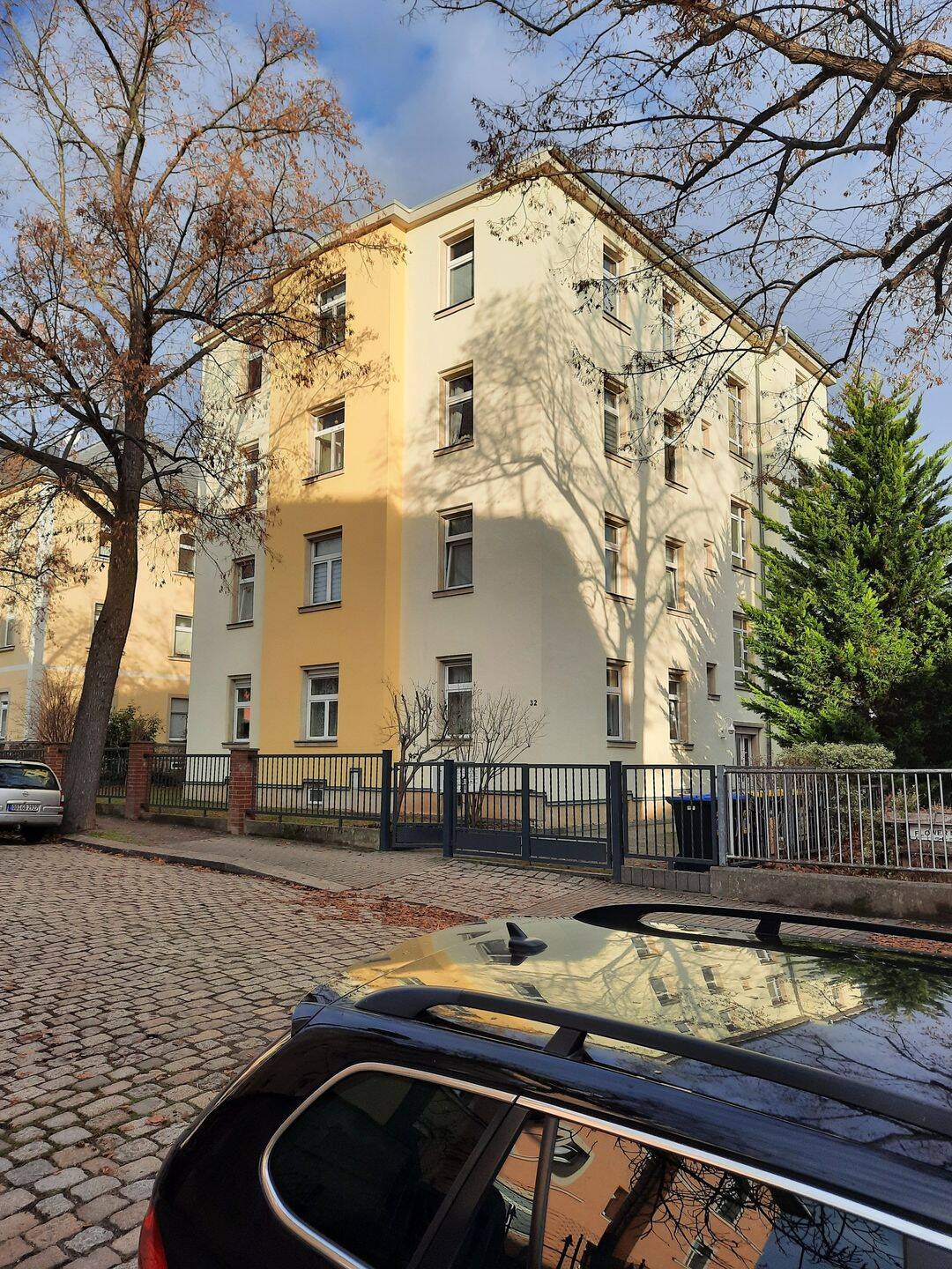 helle 2-Raum Dachgeschoß-Wohnung, 1157 Dresden