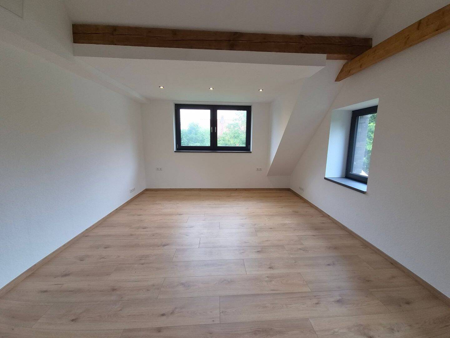2 Zimmer Oberwohnung mit grosser Dachterrasse, 26409 Wittmund