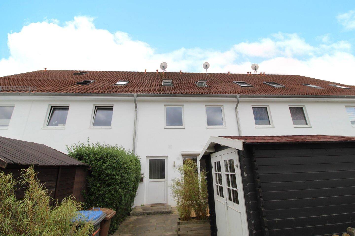 Charmantes Reihenmittelhaus mit Terrasse und ausgebautem Dachgeschoss, 23556 Lübeck (Buntekuh Sankt Lorenz Nord Sankt Lorenz Süd)