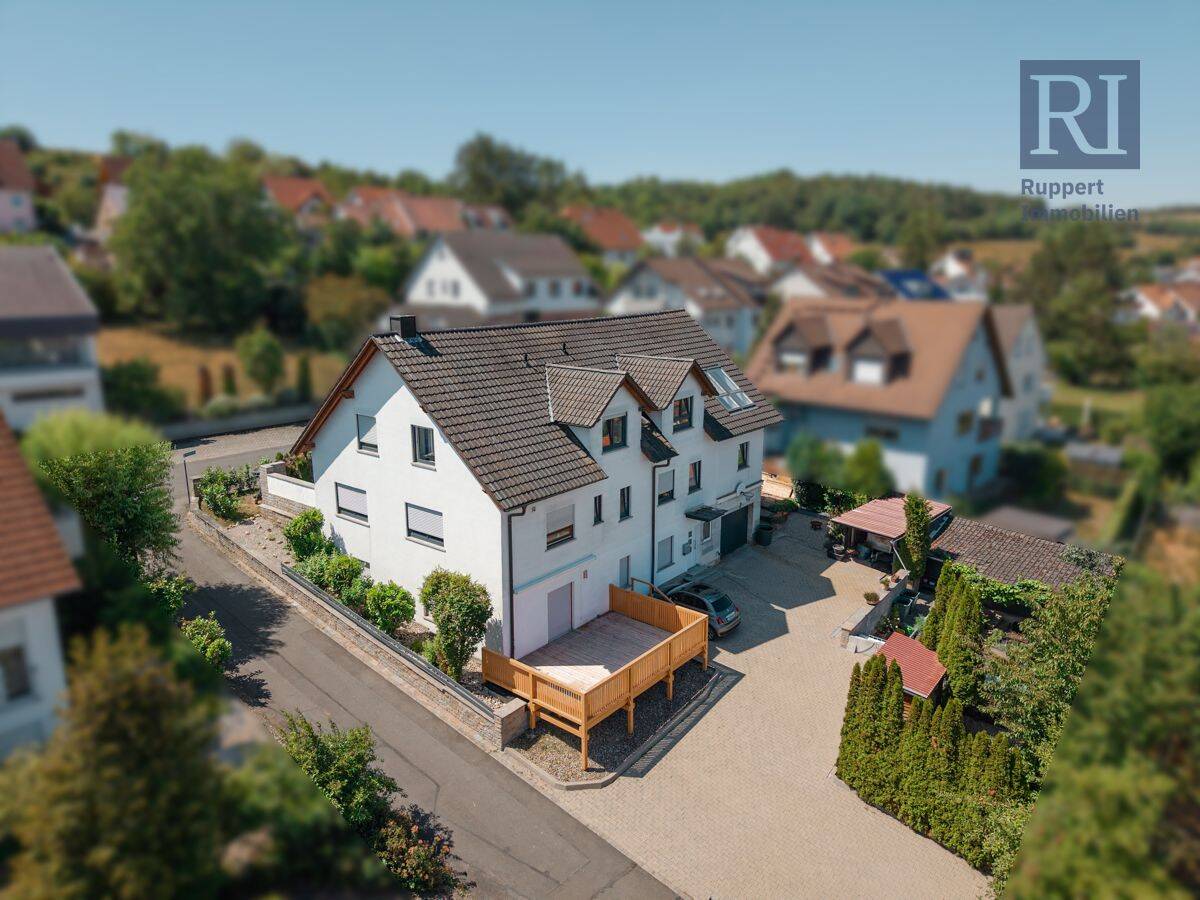 Sanierte Eigentumswohnung mit Terrasse und Garten, 97261 Güntersleben
