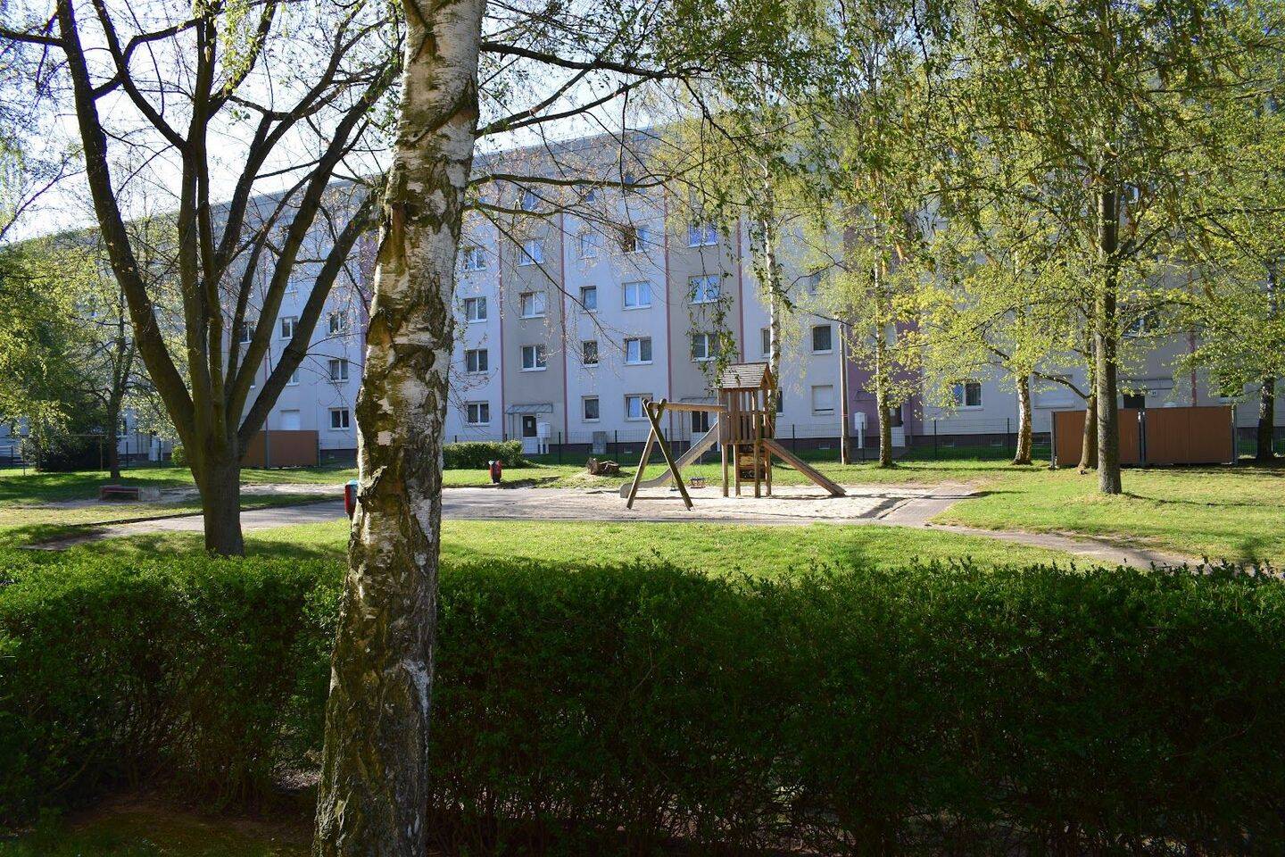 Familienmomente genießen – modernes Zuhause mit Spielplatz hinter dem Haus, 99867 Gotha