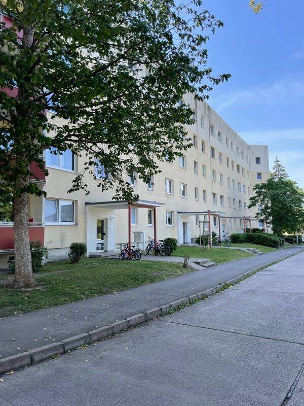 Großzügige 2 Raumwohnung mit Balkon!, 99087 Erfurt (Hohenwinden Roter Berg)