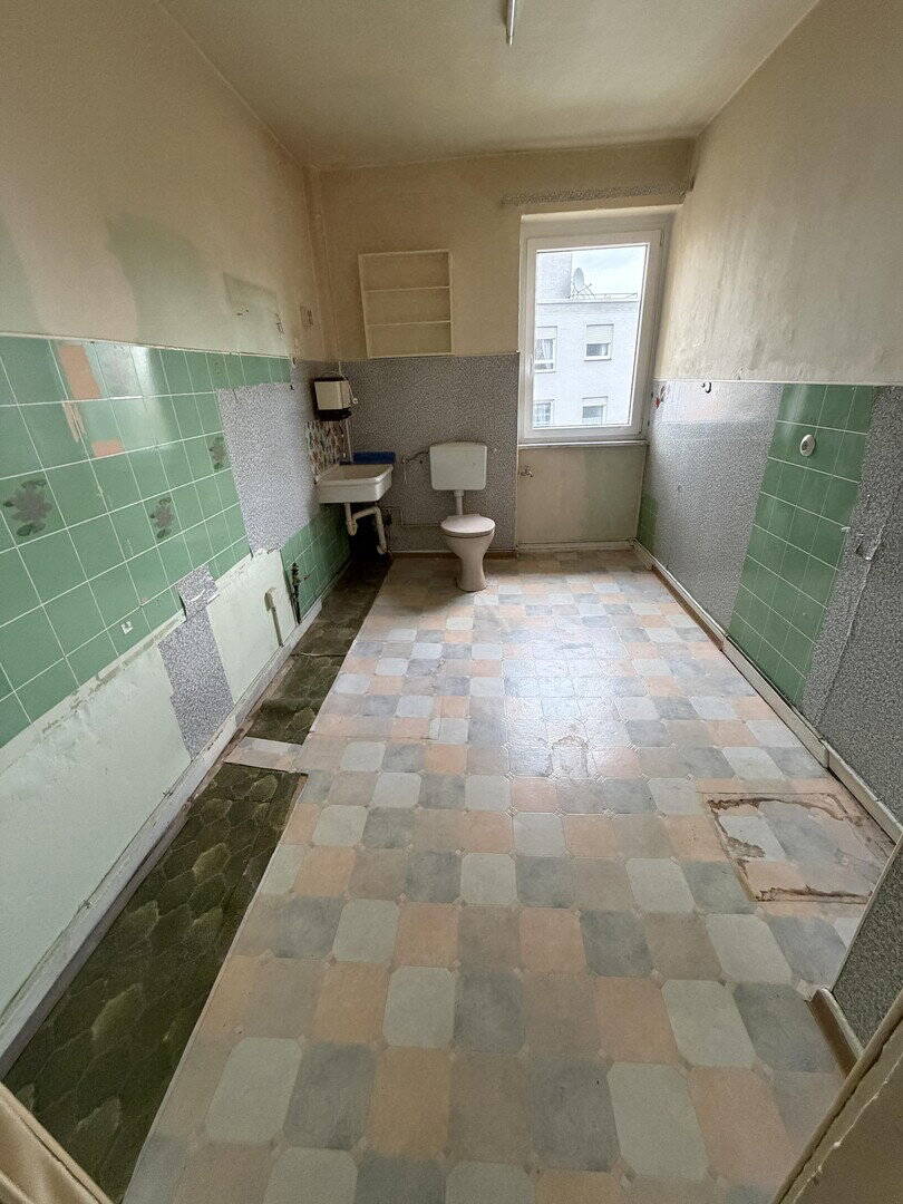 5 Monate mietfrei – Wohung zum selbst renovieren, 63065 Offenbach am Main (Offenbach am Main)