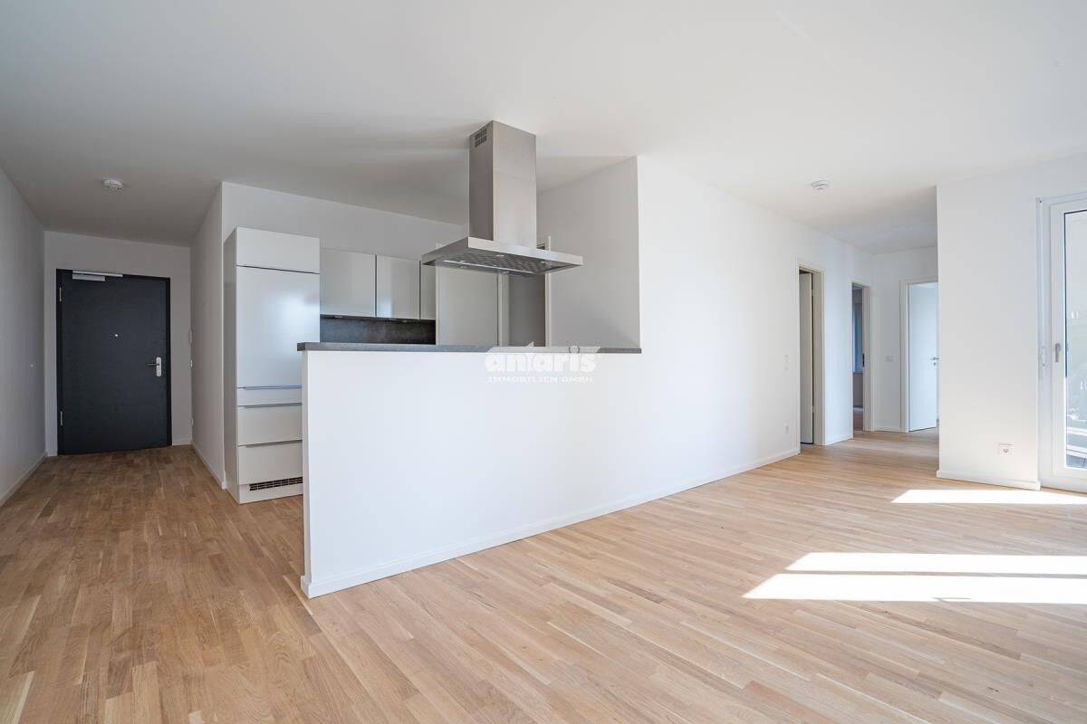 ** Hier lebt es sich gut! 2,5-Zimmer-Wohnung mit EBK & Loggia im Zentrum! **, 1067 Dresden (Friedrichstadt Innere Altstadt Wilsdruffer Vorstadt/Seevorstadt-West)