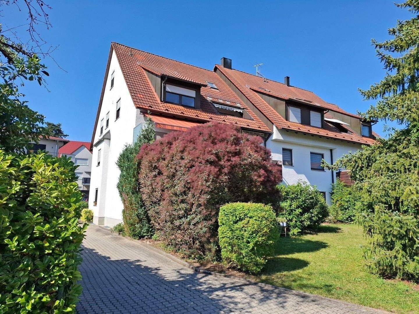 Helle und sehr zentral gelegene 3 Zimmer Wohnung mit Balkon, 91217 Hersbruck