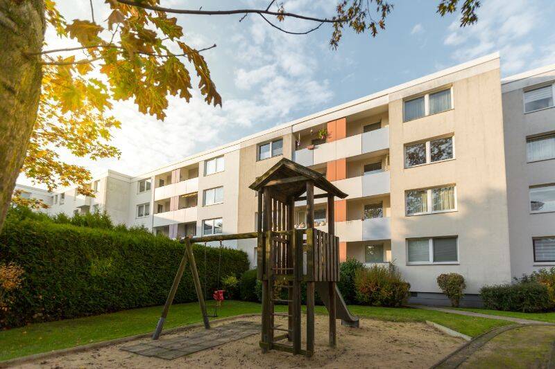 Modernisierte 3-Zimmer-Wohnung mit Blick ins Grüne in Bremerhaven-Lehe, 27568 Bremerhaven (Lehe Mitte Überseehafen)
