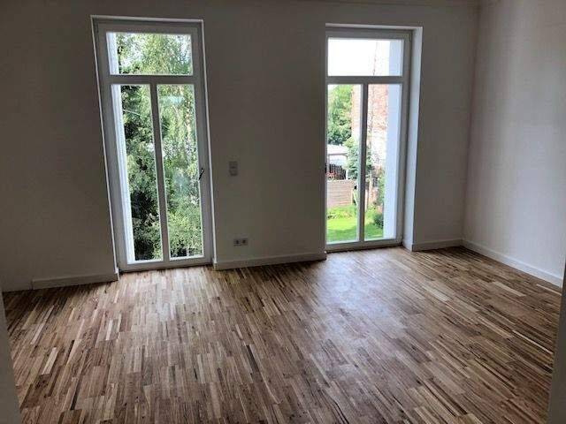 NEUWERTIGE Wohnung mit Parkett, Fußbodenheizung, EBK und Balkon in Stadtparknähe!!!, 9120 Chemnitz (Altchemnitz Bernsdorf Helbersdorf Kapellenberg)