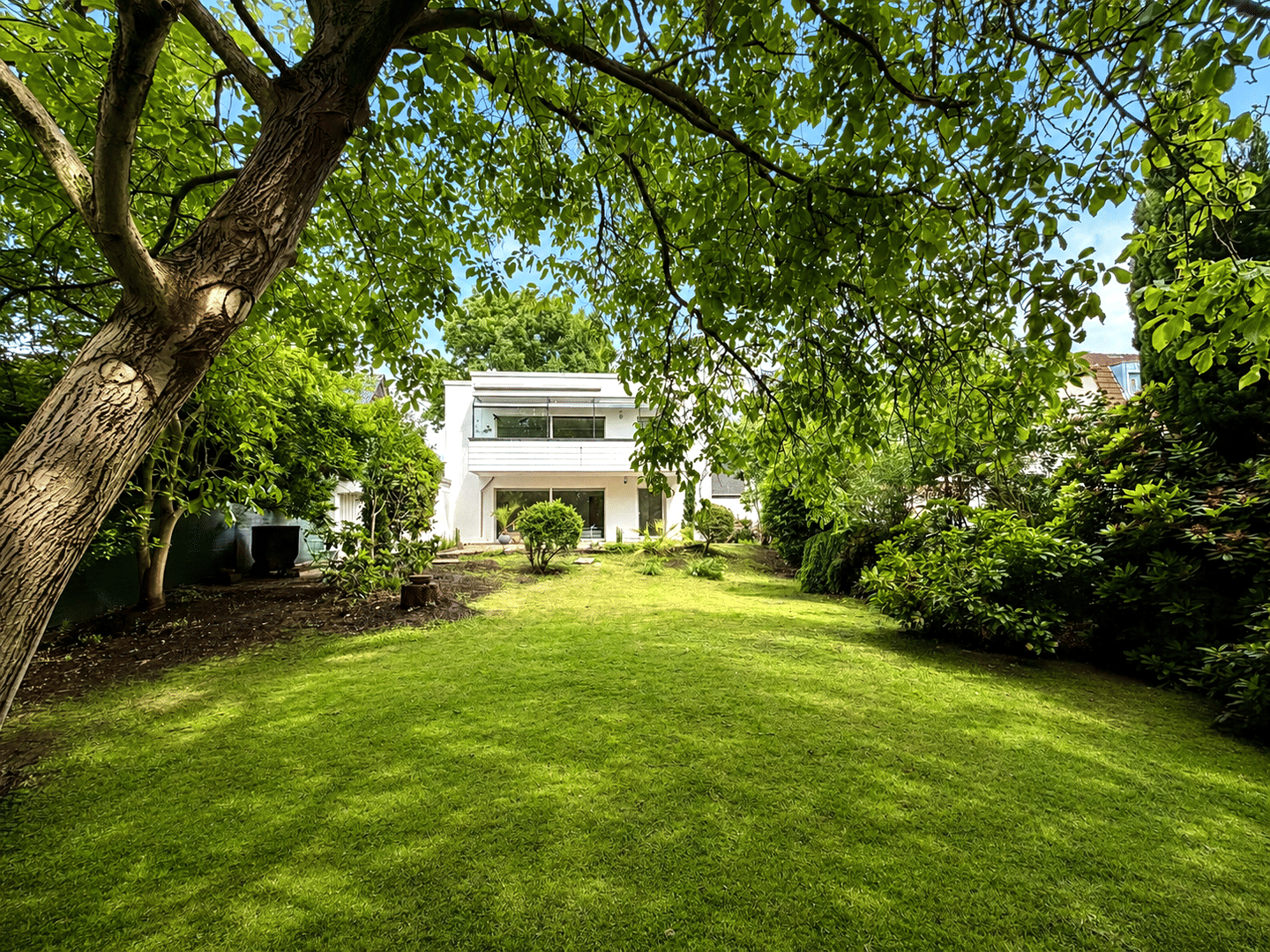 Modernisiertes Zweifamilienhaus in zentraler Lage von Herne-Süd mit großem Grundstück, 44625 Herne (Herne-Mitte Herne-Süd Holsterhausen Sodingen)