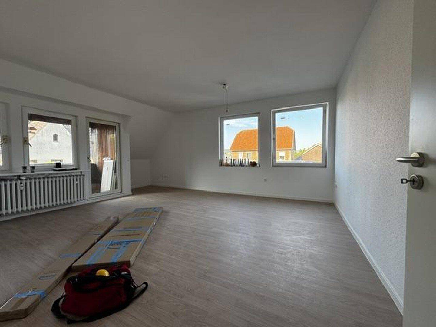 Komplett sanierte 3-Zimmer Wohnung in Markoldendorf, 37586 Dassel