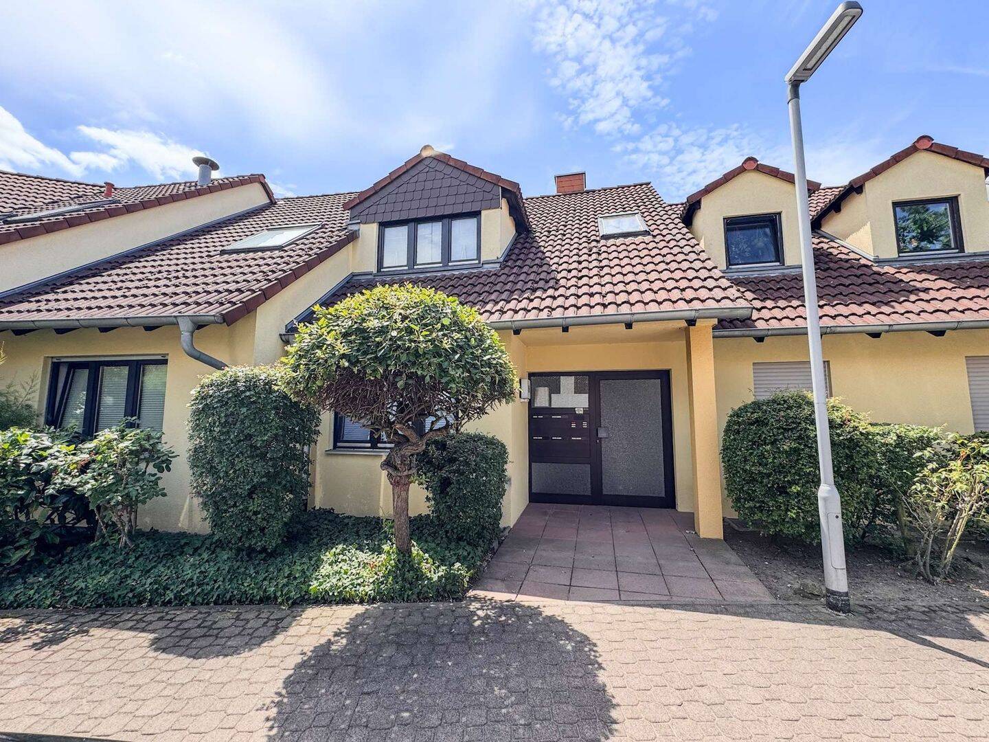 Modern wohnen mit Garten – kernsanierte Wohnung mit Terrasse, Einbauküche & Tiefgarage, 64372 Ober-Ramstadt