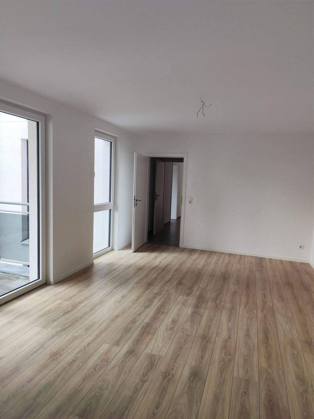 DÜSSELDORF-HOLTHAUSEN NEUBAU VON 2017 3 ZKB.WOHNUNG MIT GEHOBENER AUSSTATTUNG IN GUTER UND ZENTRALER LAGE, 40589 Düsseldorf