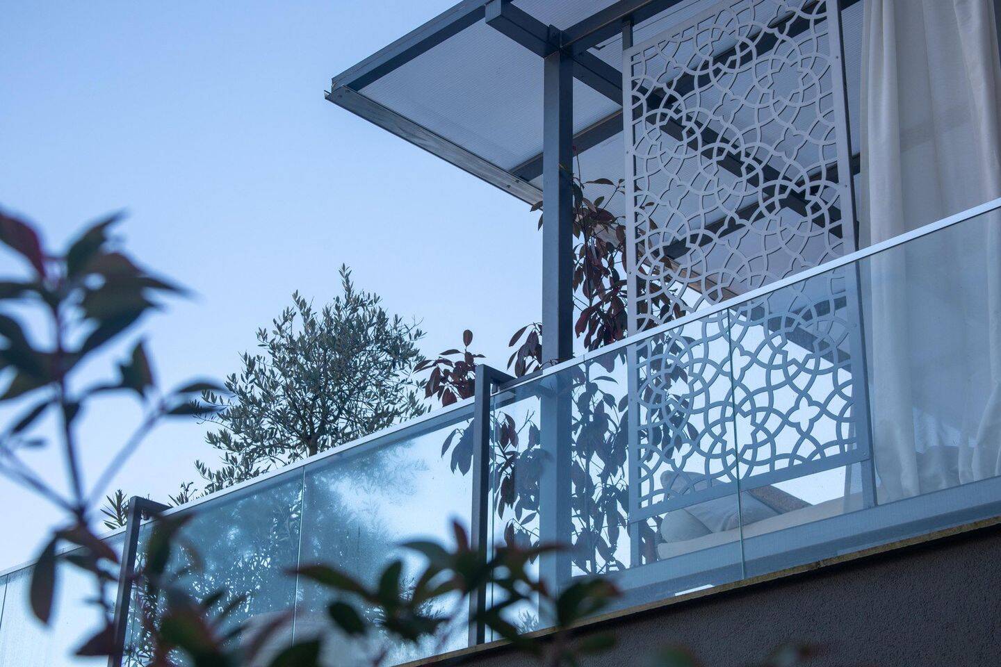 Design trifft Gemütlichkeit: Kernsaniertes Juwel mit Terrasse, High-End-Ausstattung, PV & Klima, 70329 Stuttgart (Hedelfingen Obertürkheim Rohracker Uhlbach)