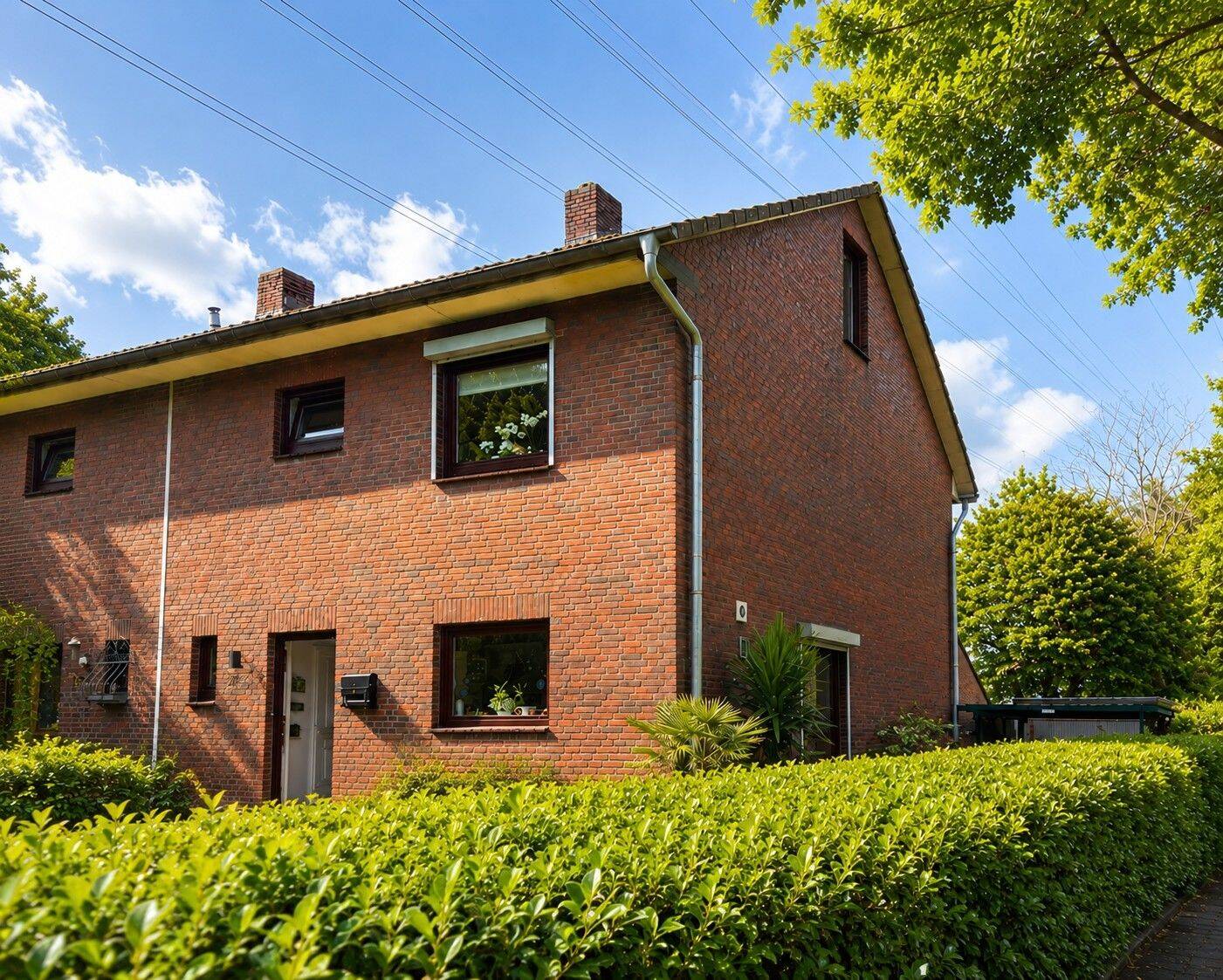 Doppelhaushälfte mit großem Garten in schöner Feldrandlage, 22844 Norderstedt