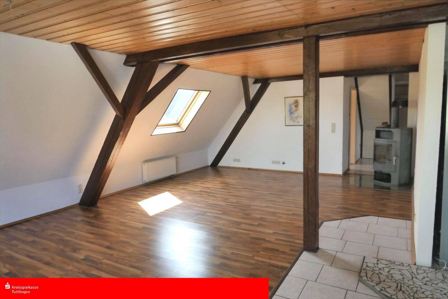 NEUER PREIS: Eigennutzung oder Anlage mit 6,8 %: 4,5-Zimmer-DG-Wohnung + Zugabe in Tuningen, 78609 Tuningen