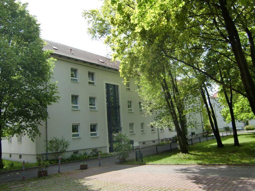 3-Raumwohnung mit Badewanne, Dusche, Balkon und PKW-Stellplatz in der Altstadt, 2977 Hoyerswerda