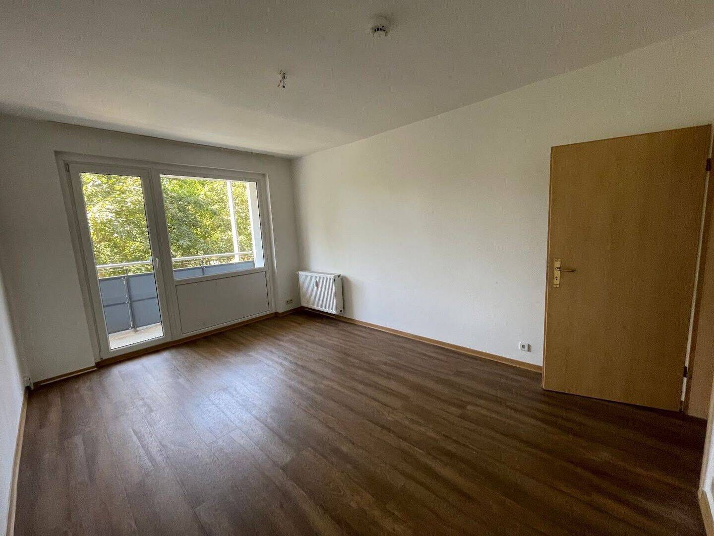 Mit Einbauküche! 4-Zimmer-Wohnung mit Balkon sucht Nachmieter!, 6466 Seeland