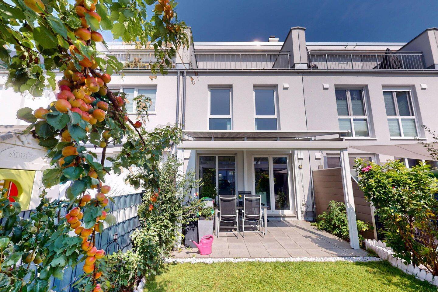 Modernes Reihenmittelhaus mit Garten und Dachterrasse in Berlin-Lichtenrade, 12307 Berlin (Tempelhof-Schöneberg Lichtenrade Marienfelde)