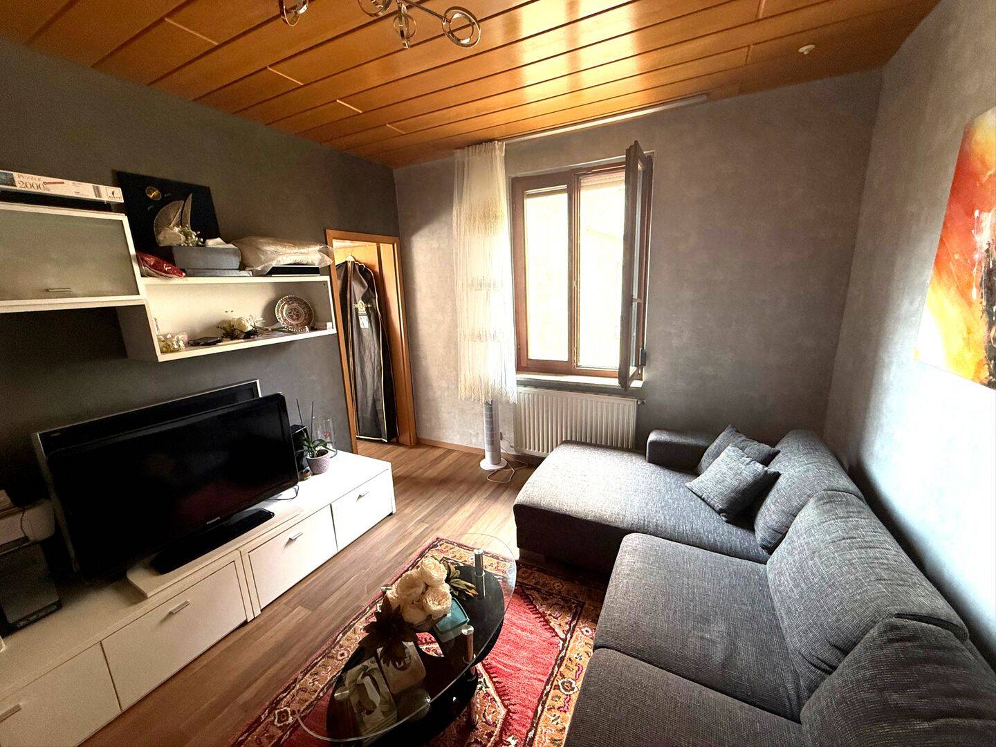 *** Gepflegte, teilmöblierte 2-Zi.Whg. mit EBK + Balkon + Gartenanteil ***, 70329 Stuttgart (Hedelfingen Obertürkheim Rohracker Uhlbach)