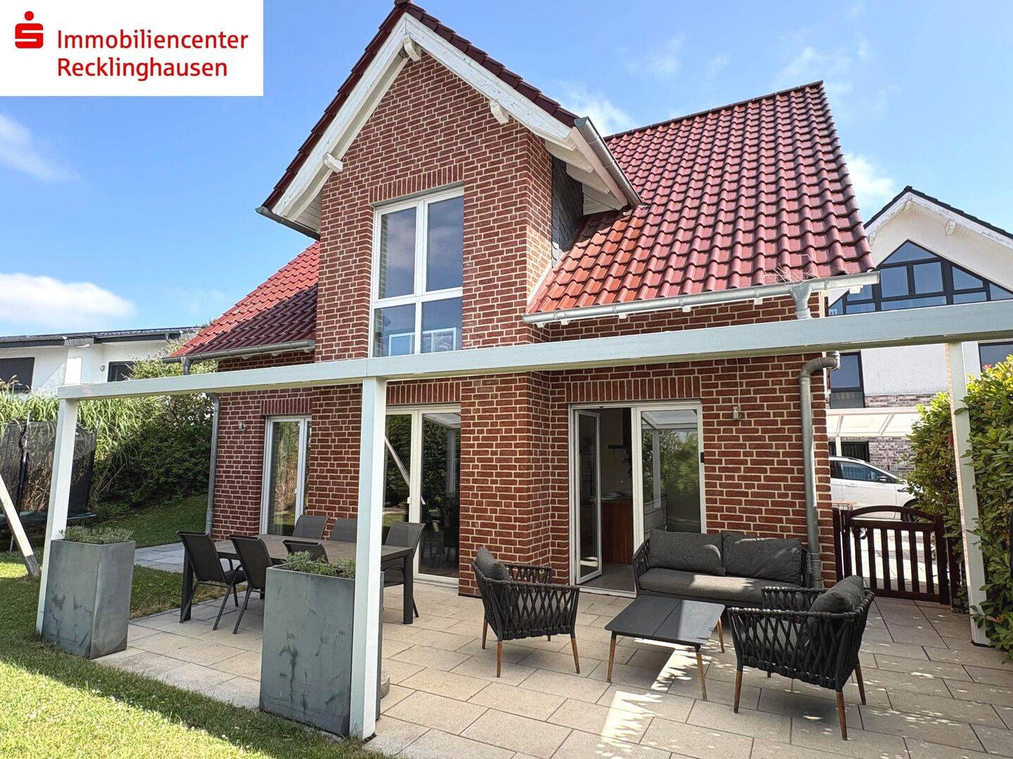 Neuwertiges, freistehendes KfW-Einfamilienhaus (Bj. 2016) mit schönem Grundstück und Carport in Dortmund-Brackel, 44309 Dortmund (Asseln Brackel Neuasseln)