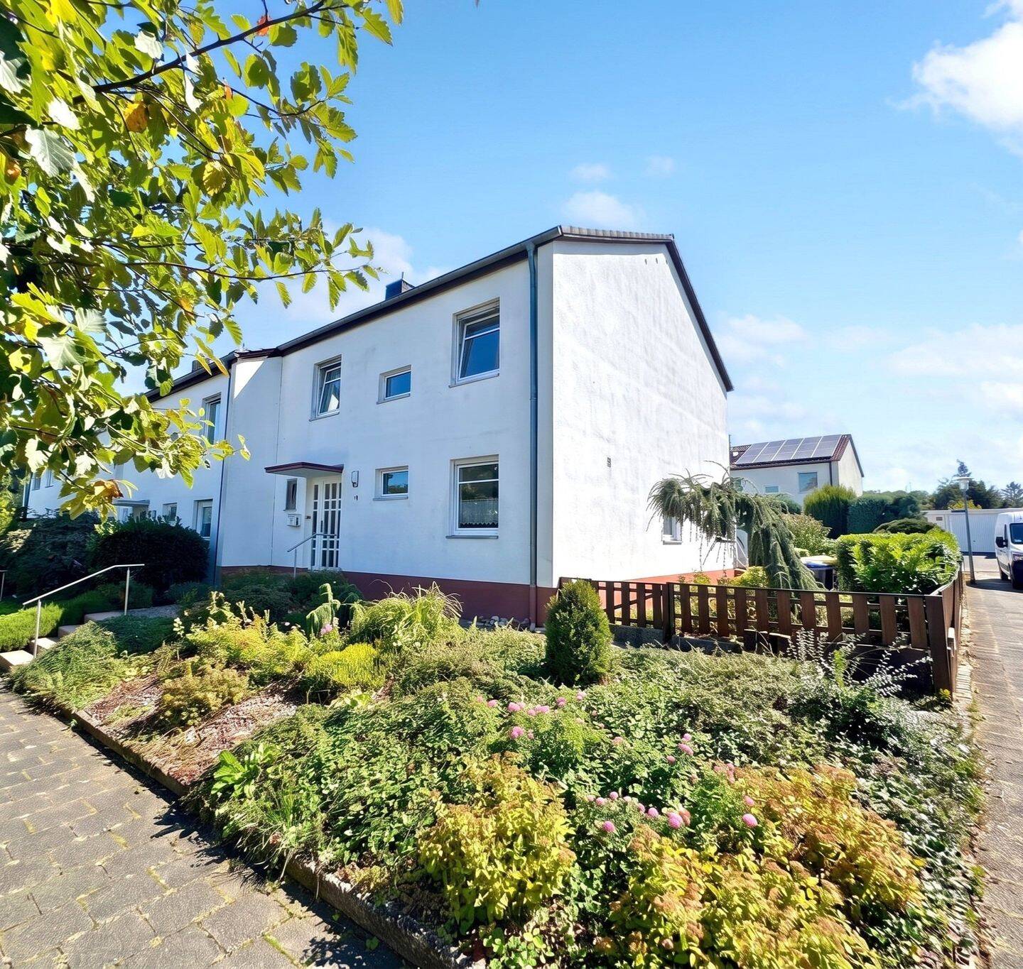 KL – Wiesenthalerhof: Bezugsfertiges Reihenendhaus mit Garage & PKW-Stellplatz in beliebter Wohnlage, 67659 Kaiserslautern (Erfenbach Erlenbach Innenstadt Morlautern)
