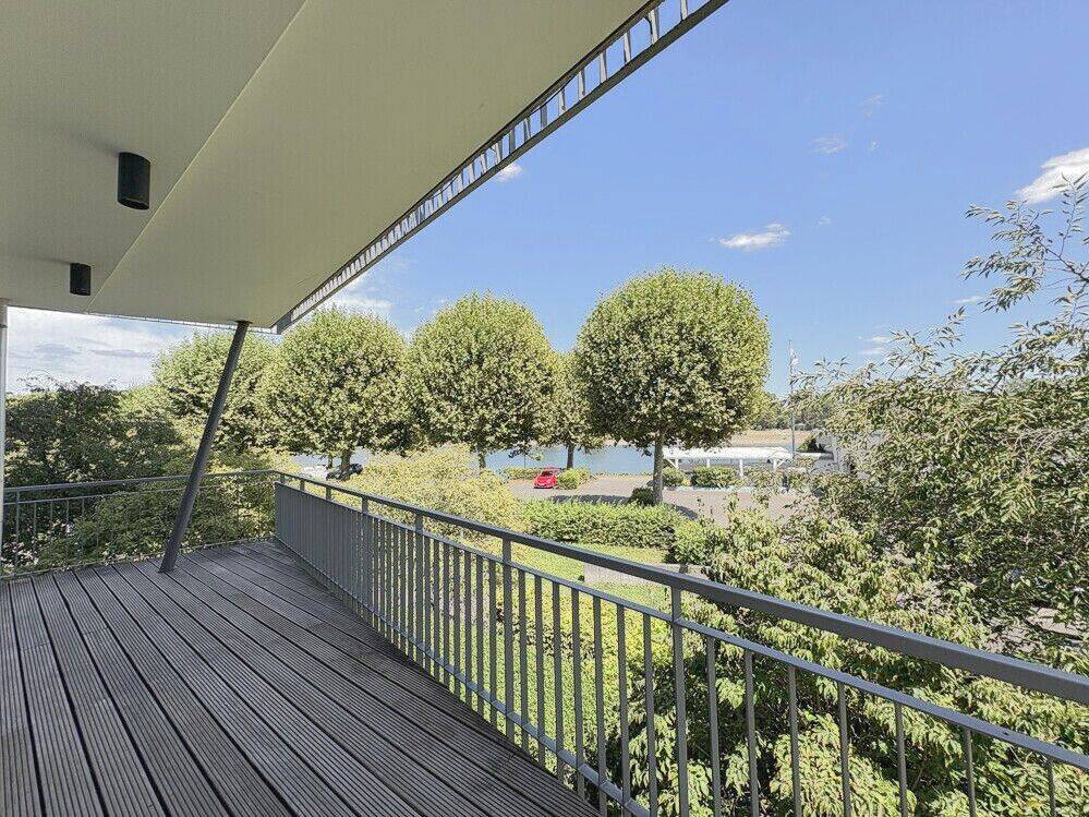 Exklusive 3-Zimmer-Wohnung mit Balkon und TG-Stellplatz in erster Rheinlage, 67061 Ludwigshafen am Rhein (Mitte Süd)