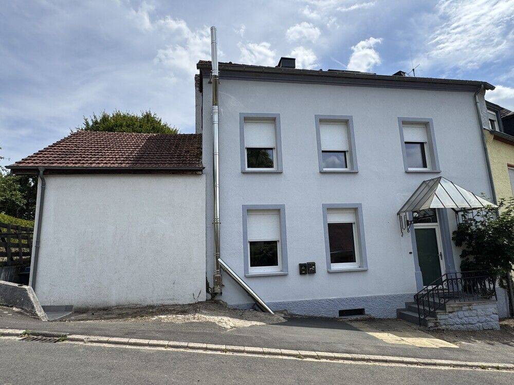 Echternacherbrück, 2 Häuser, 2 Grundstücke: Attraktives Gesamtpaket für Eigennutzung oder Vermietung, 54668 Echternacherbrück