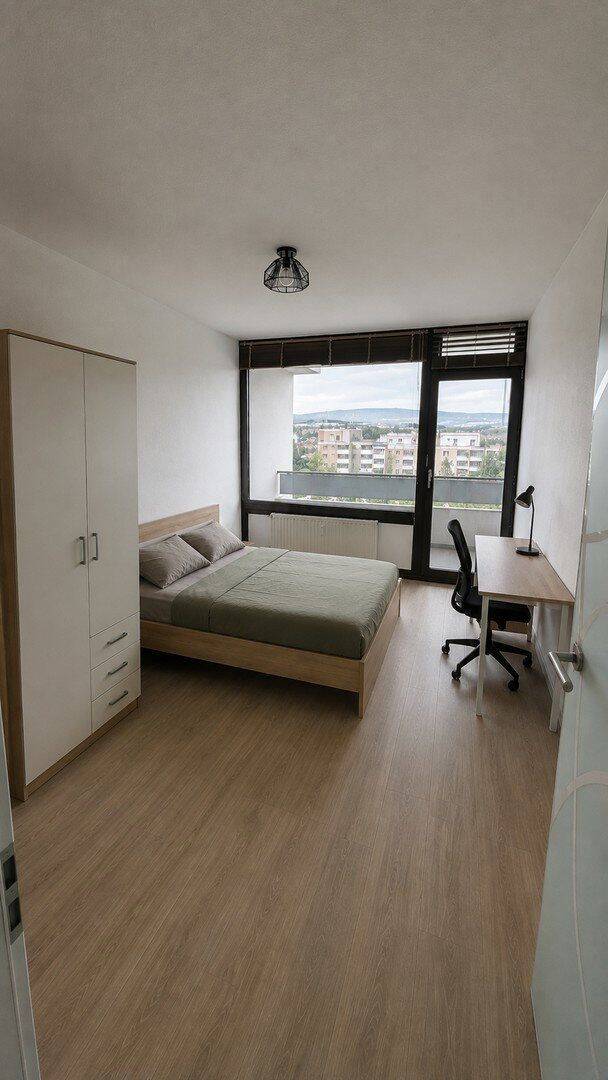 Mainz: Möbliertes WG-Zimmer | 15 m² | 550 € warm, 55126 Mainz (Finthen Layenhof)