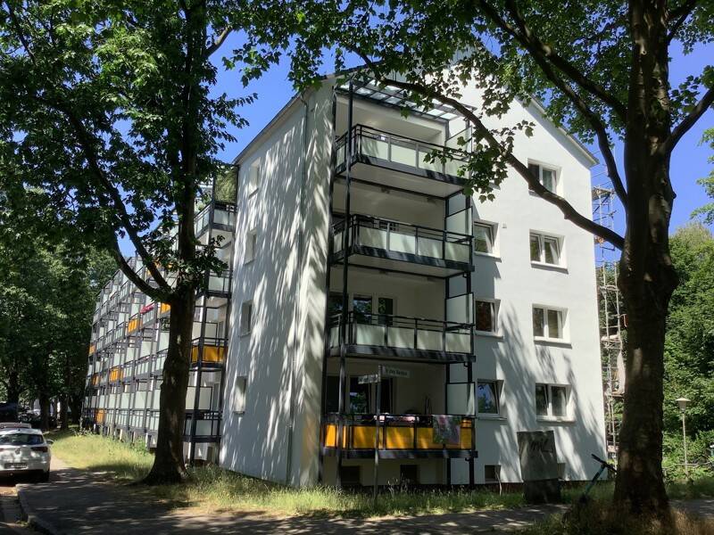 Moderne 2-Zimmer-Wohnung mit traumhaftem Balkon, 28237 Bremen