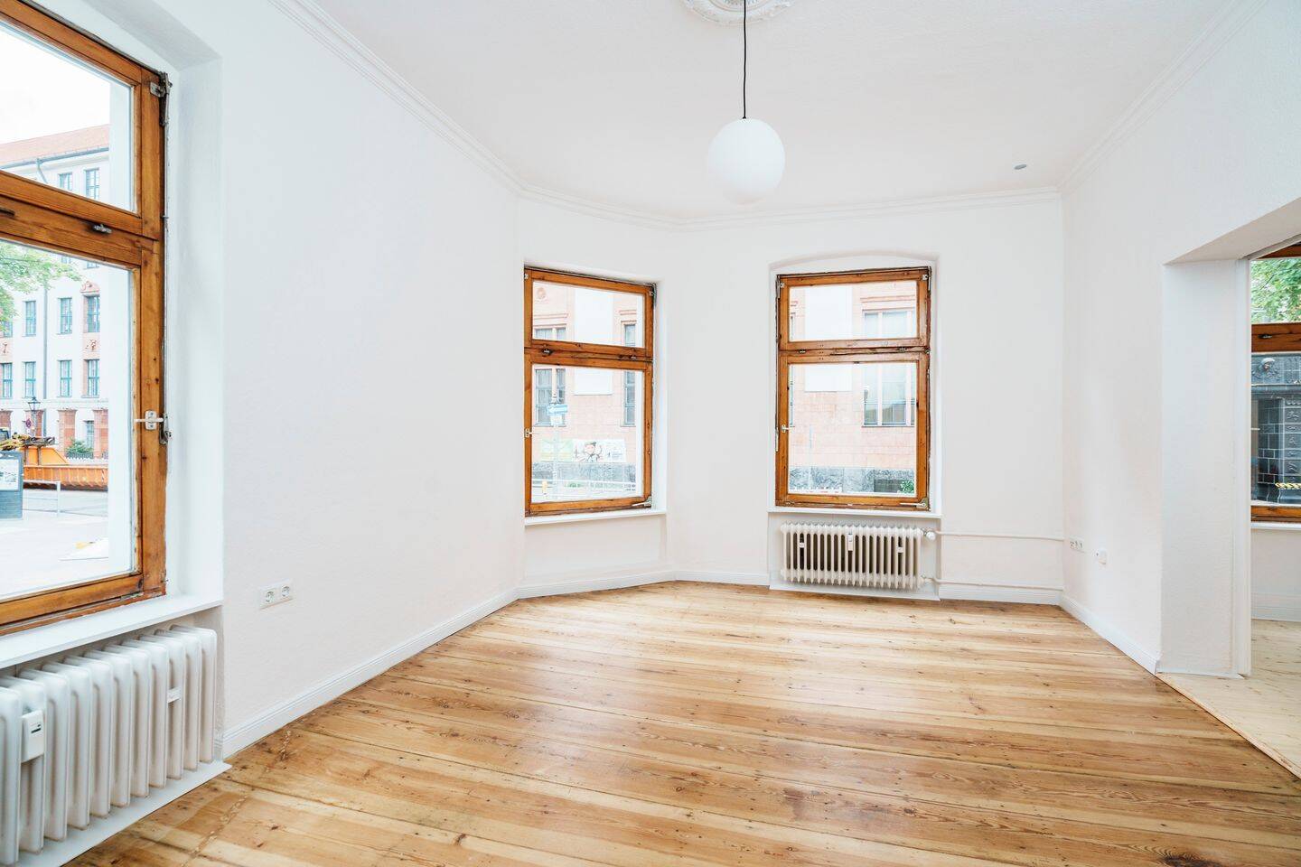 Bezugsfrei! Stilvoller Altbau am Schloss Charlottenburg, erweiterbar auf ca. 100 qm, 10585 Berlin (Charlottenburg-Wilmersdorf Charlottenburg)