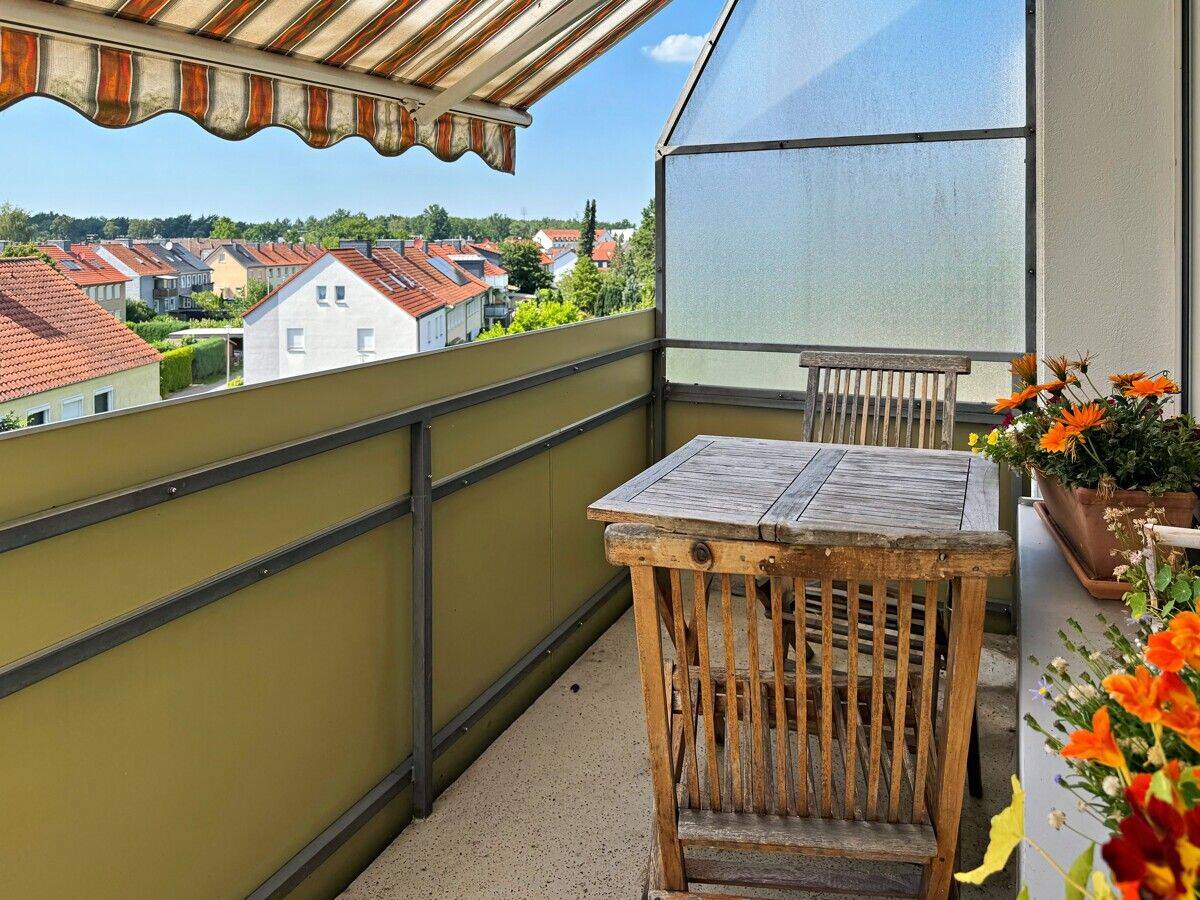 Selbstnutzer aufgepasst: Helle und geräumige 3-Zimmerwohnung mit Balkon und Aufzug in Celle-Heese, 29225 Celle