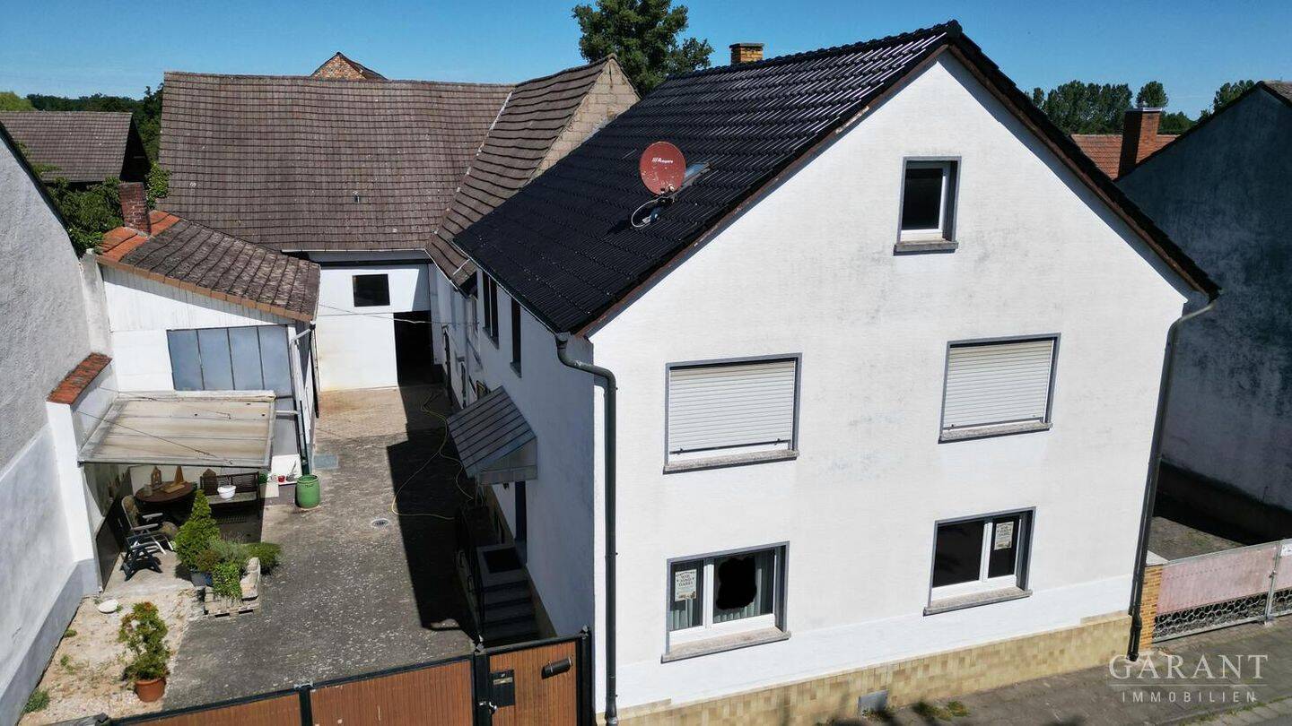 Historische Hofreite mit großem Grundstück und viel Potenzial in Babenhausen-Harreshausen, 64832 Babenhausen