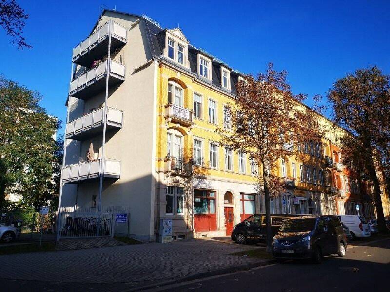 Gemütliche 3-Zimmerwohnung mit 2 Balkonen am Rothermundtpark, 1277 Dresden