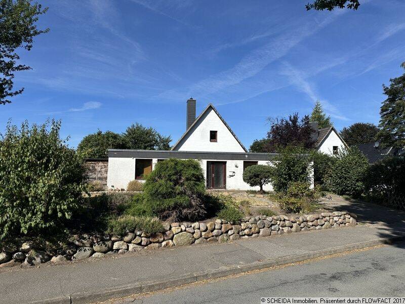 Oersdorf (Nähe Kaltenkirchen) – Architektenhaus auf schönem Grundstück für die ganze Familie, 24568 Oersdorf