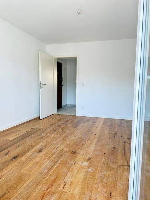 Helle, komplett sanierte 1-Zimmer-Wohnung mit Balkon in Fürther Toplage – Erstbezug nach Sanierung, 90763 Fürth (Südstadt Weikershof)
