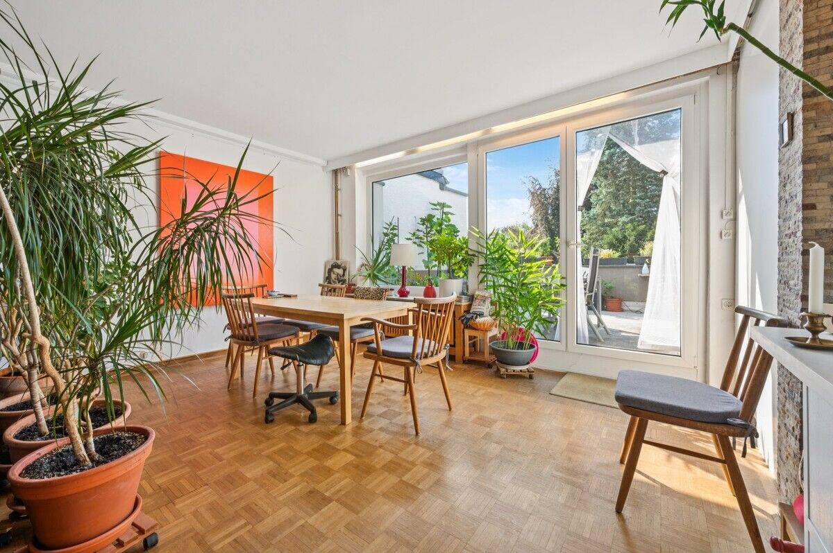 Provisionsfrei – Sonnige Wohnung in gefragter Lage mit großer Terrasse und Blick ins Grüne, 50931 Köln (Lindenthal)