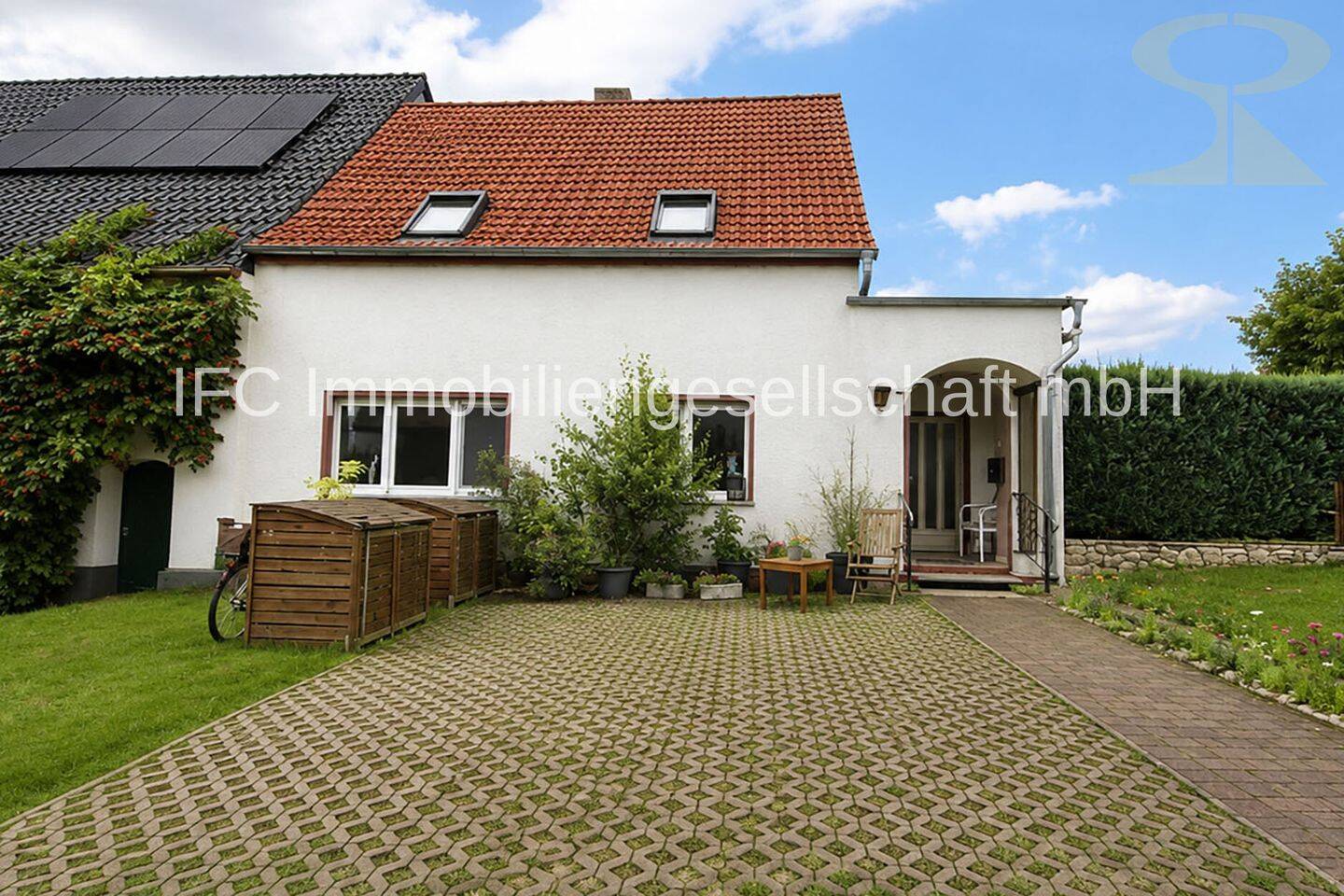 Gemütliches Einfamilienhaus mit überdachter Terrasse und Nebengelass in Senst, 6869 Coswig (Anhalt)