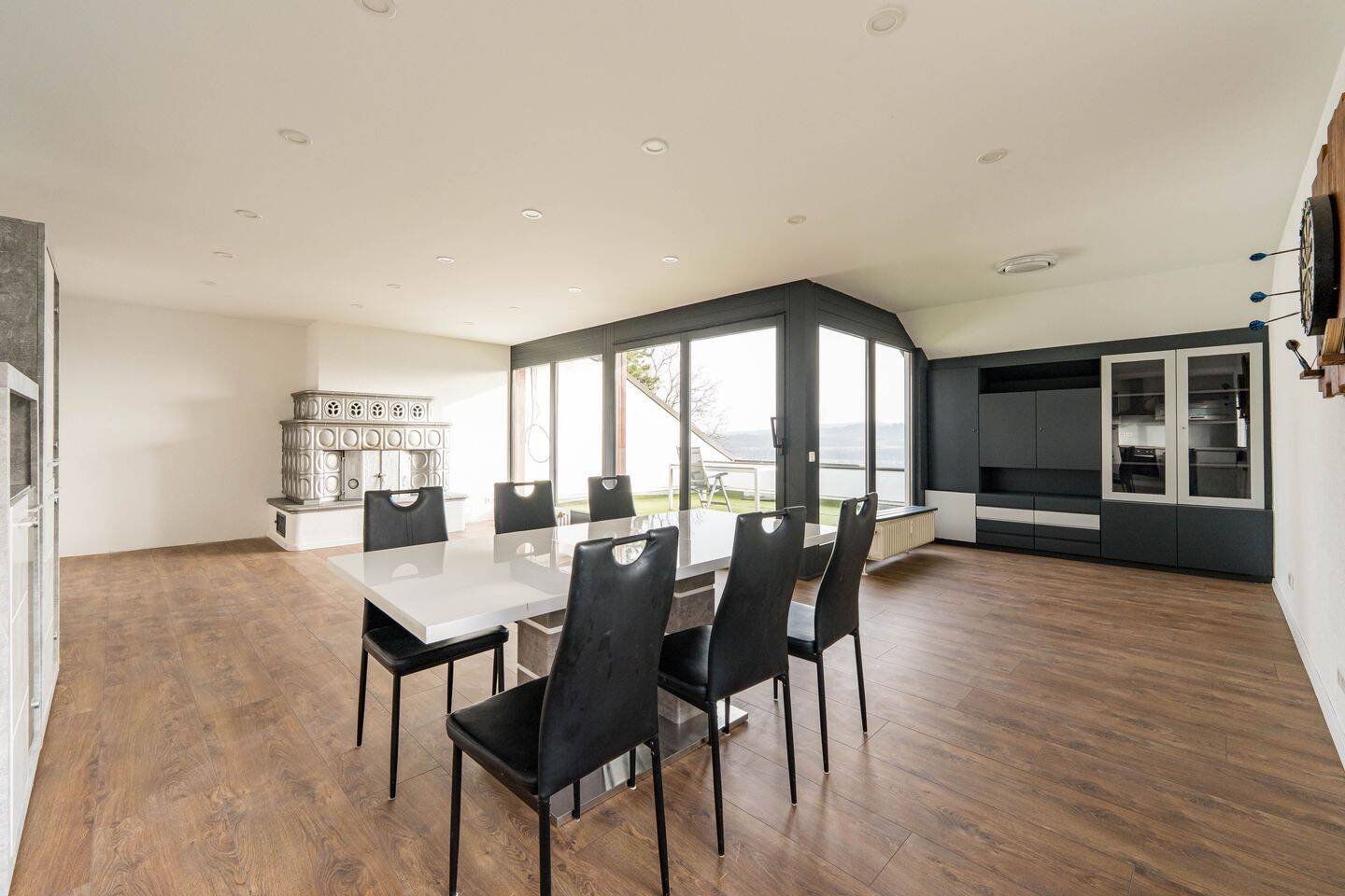 Großzügige 5-Zimmer-Maisonettewohnung mit großer Sonnenterrasse und Gartenpotenzial in Waldshut, 79761 Waldshut-Tiengen