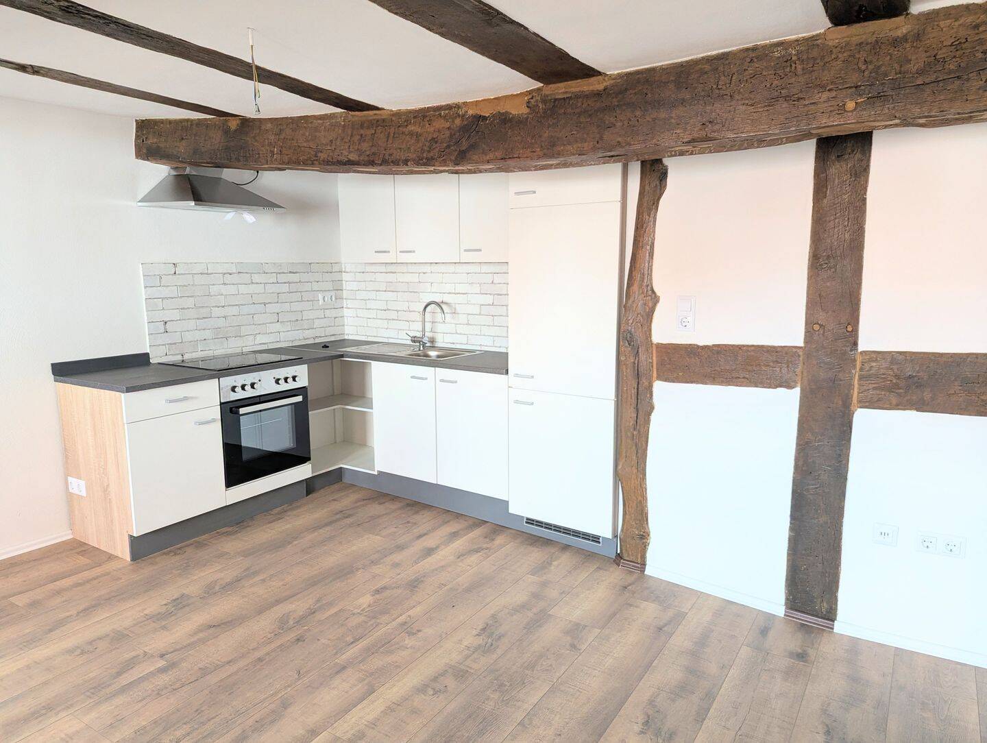 Kernsanierte 3-Zimmer Wohnung mit Balkon in der Altstadt von Wächtersbach (Erstbezug), 63607 Wächtersbach