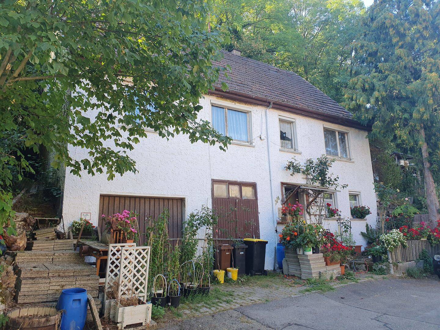 Einfamilienhaus mit großzügigem Grundstück am Stadtrand von Niederstetten, 97996 Niederstetten