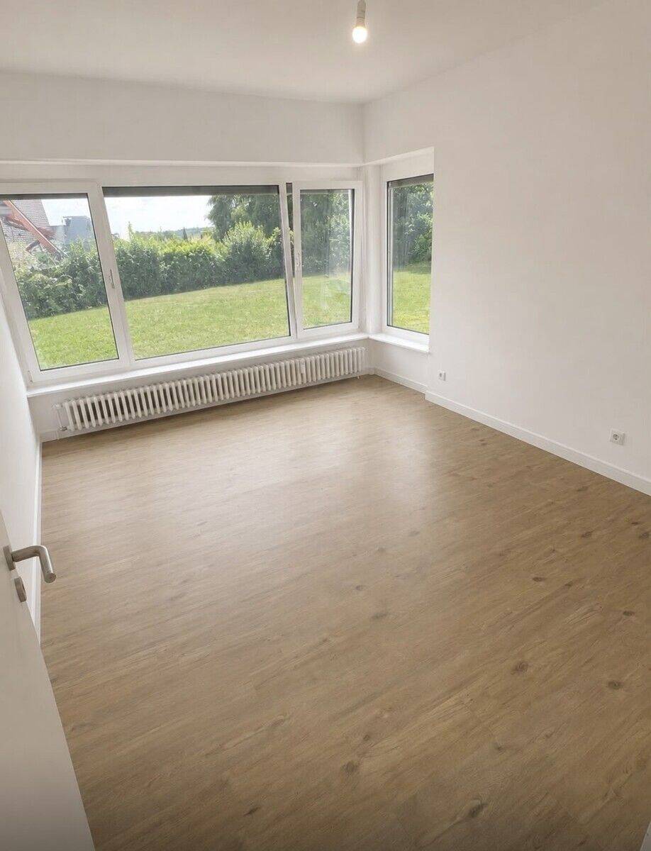 Helle 2-Zimmer-Erdgeschosswohnung mit separater Einbauküche in ruhiger Lage von Borken-Kleinenglis, 34582 Borken (Hessen)