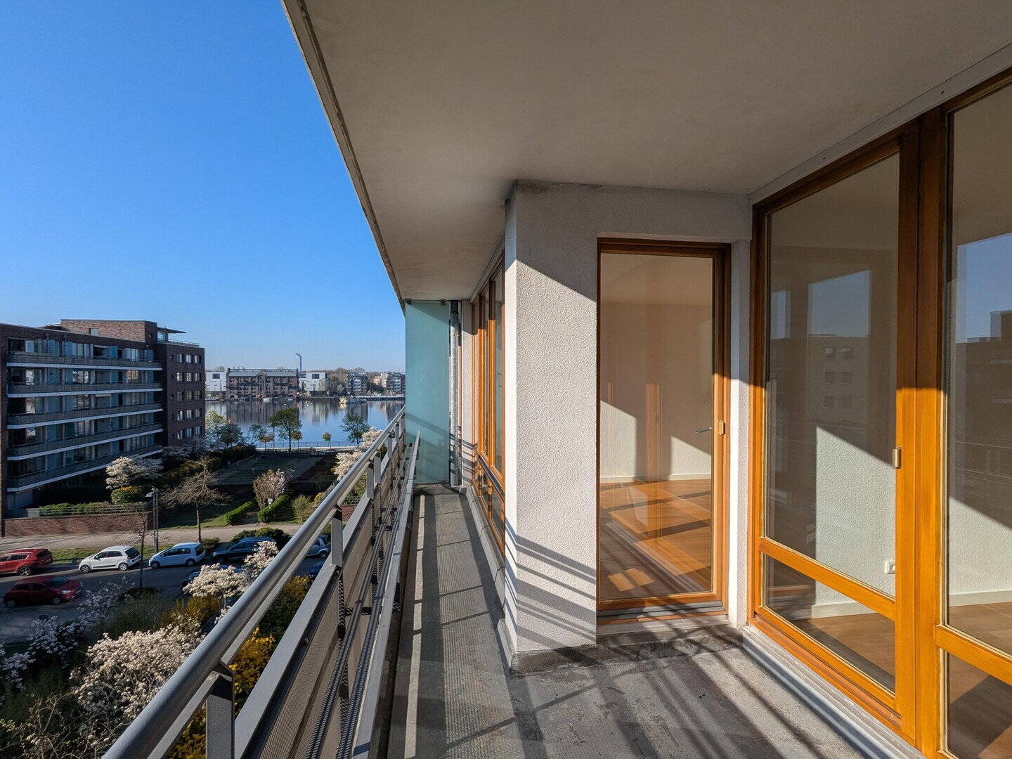 3 Zimmer Wohnung mit 2 Balkonen im 4. OG an der Rummelsburger Bucht mit Tiefgaragenplatz, 10317 Berlin (Friedrichshain-Kreuzberg Friedrichsfelde Lichtenberg Rummelsburg)